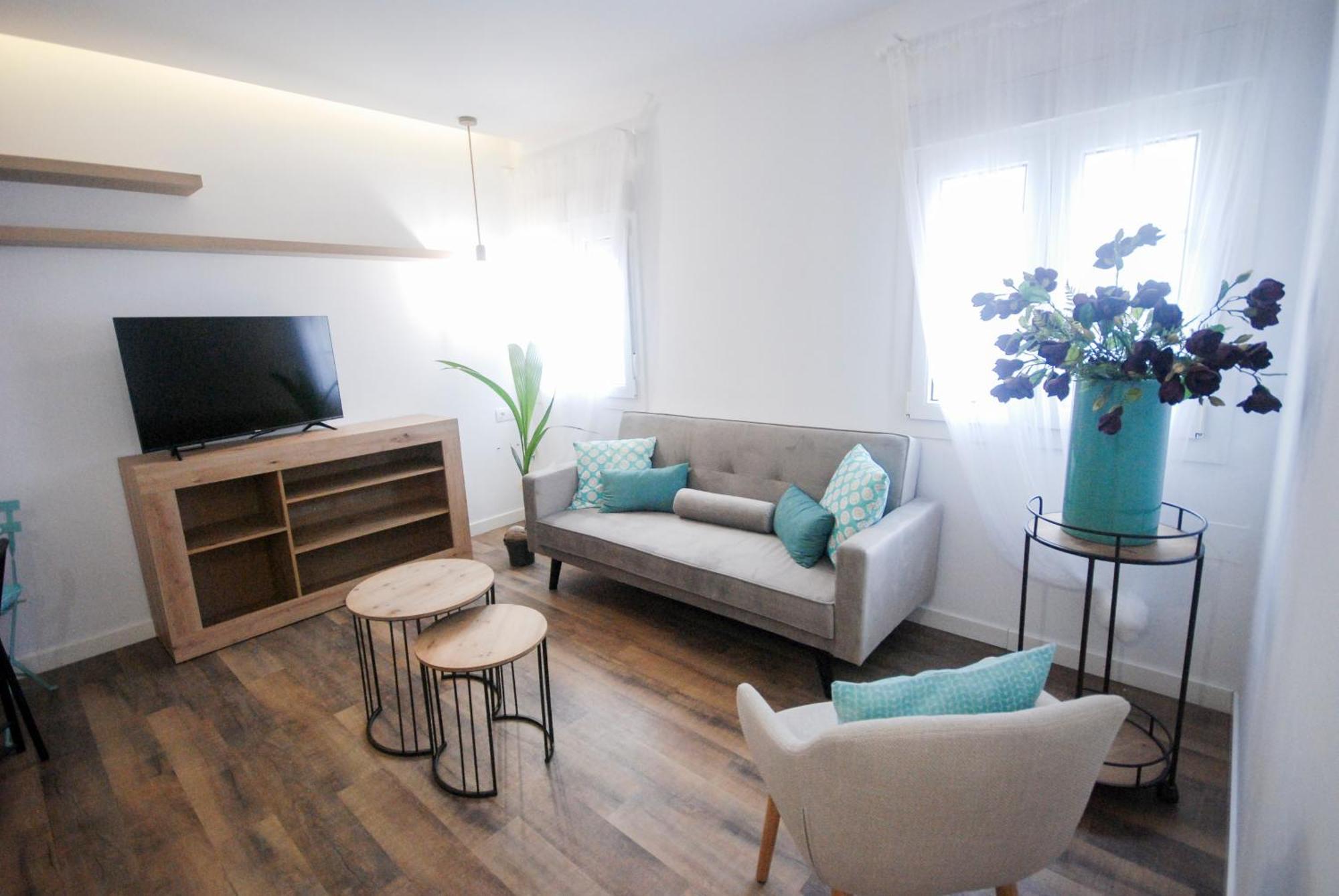 Conil Apartamentos La Dama Y El Vagabundo โกนิล เด ลาฟรอนเตรา ภายนอก รูปภาพ